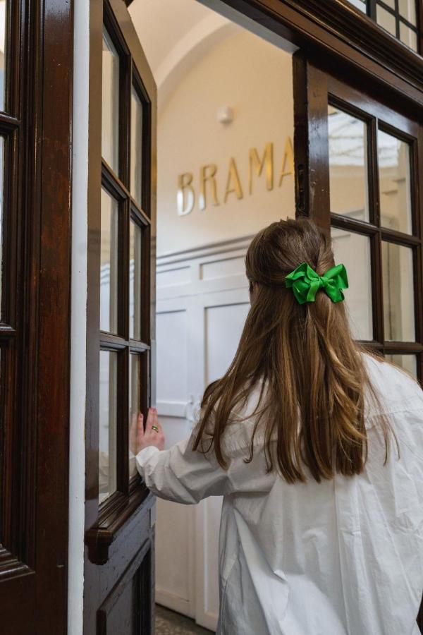 Hotel Brama Bromley Esterno foto